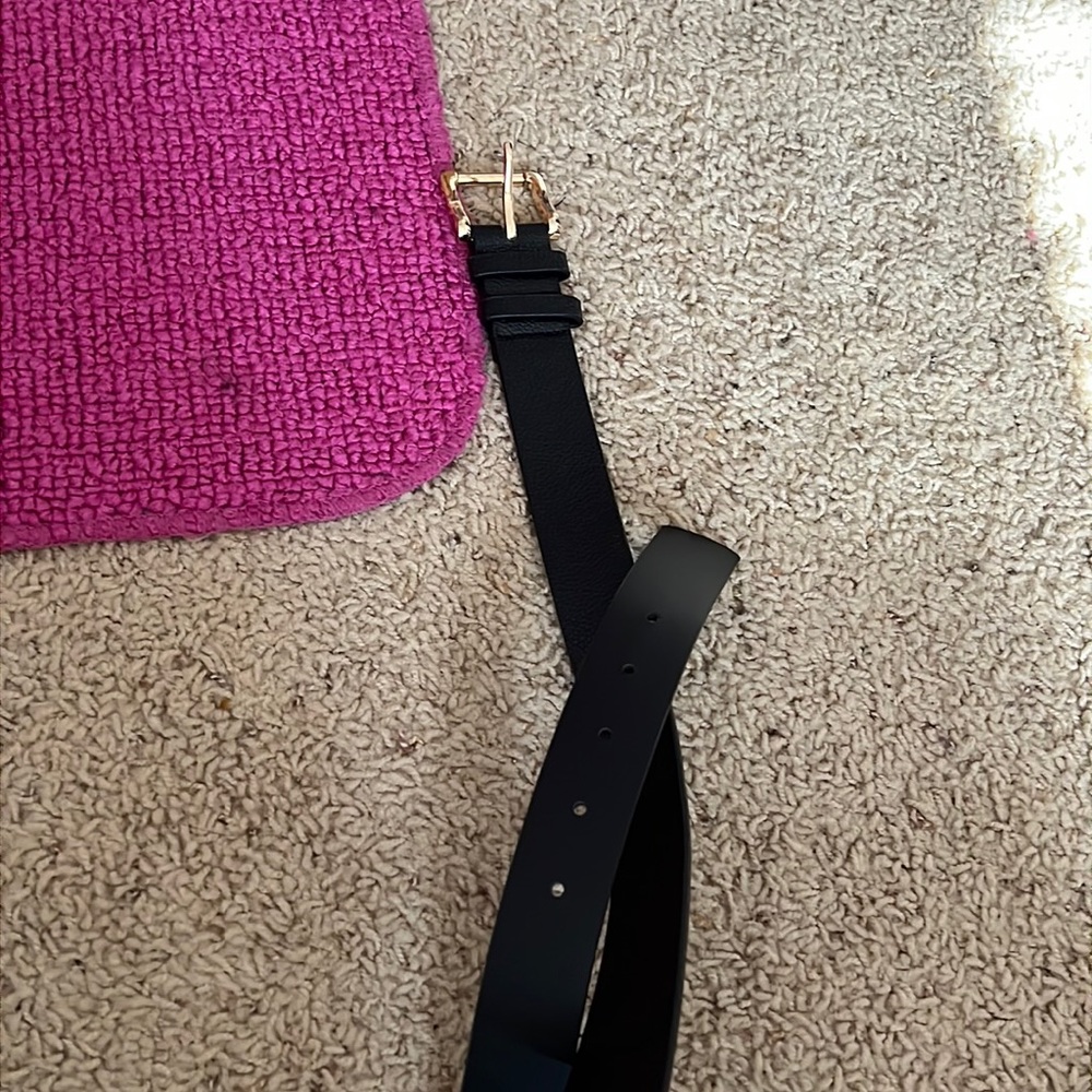 black regular one-size belt